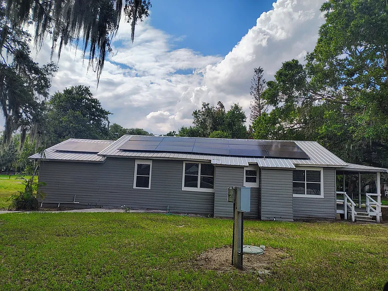 318 Chesney Blvd — Photo 3