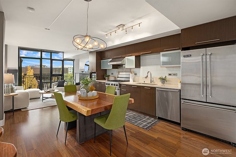 2nd image of 2911 2nd Avenue #704