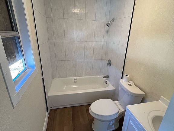 3rd image of 512 N 27th St