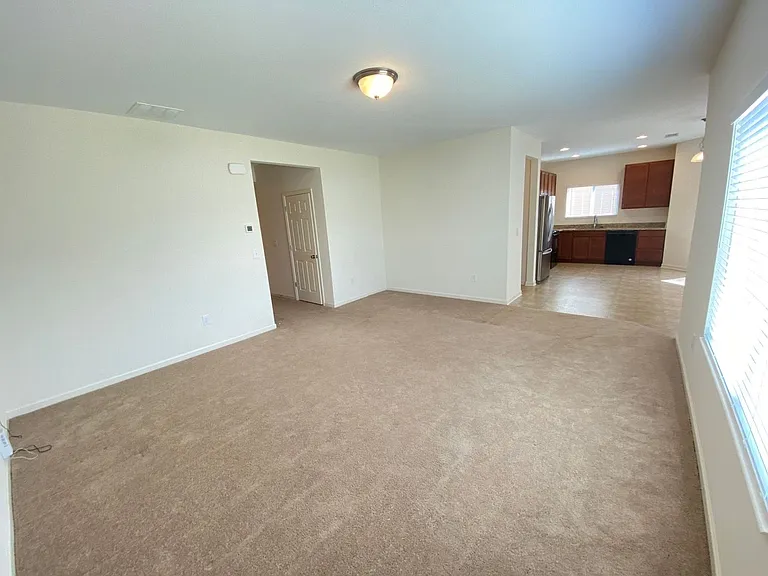 1490 Avalon Creek Rd — Photo 3