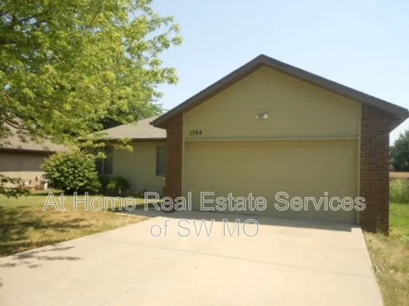 1504 W Whiteside St, Springfield, MO 65807