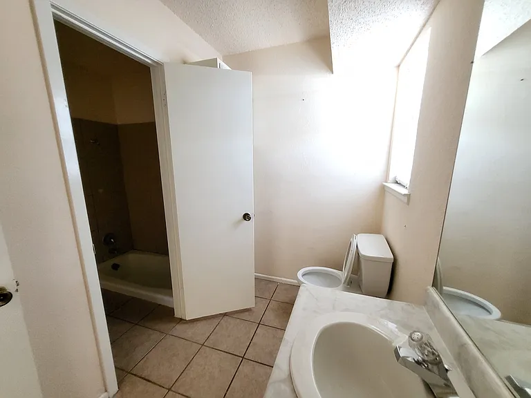 4233 Siesta Ln — Photo 7