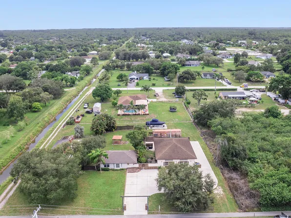 17798 W Sycamore Drive, The Acreage, FL 33470