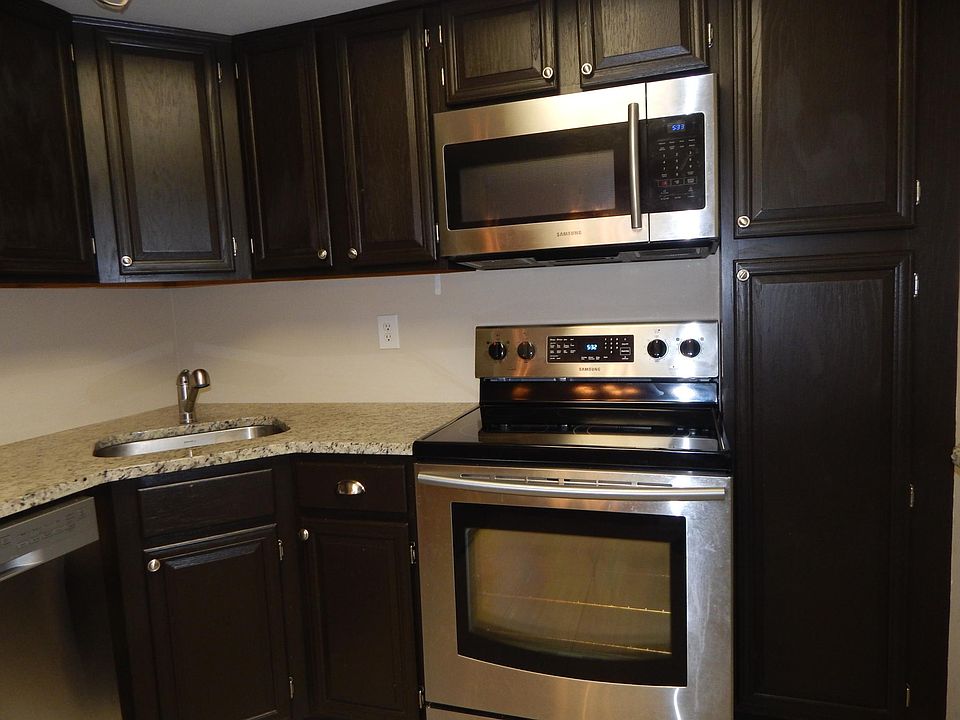 2nd image of 7 Crossfield Ct