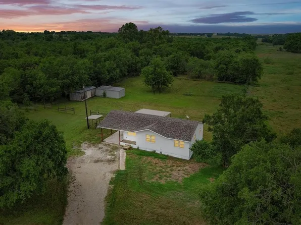 177 Kubitza Dr, Mart, TX 76664
