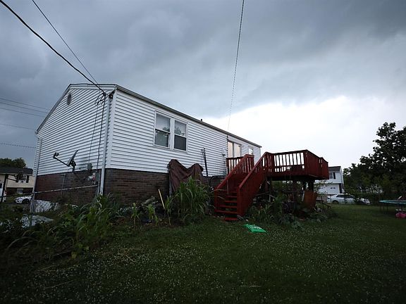 3rd image of 9448 Burgess Dr