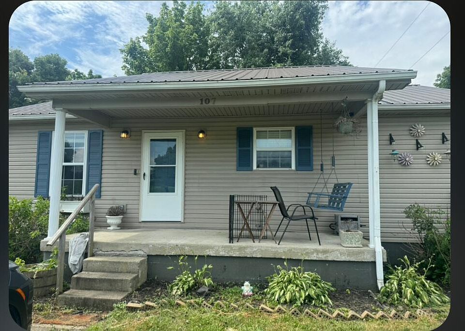 1st image of 107 Patio St