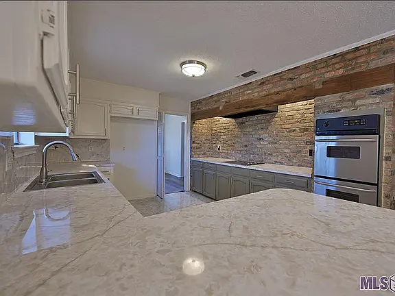 2961 Congress Blvd — Photo 7