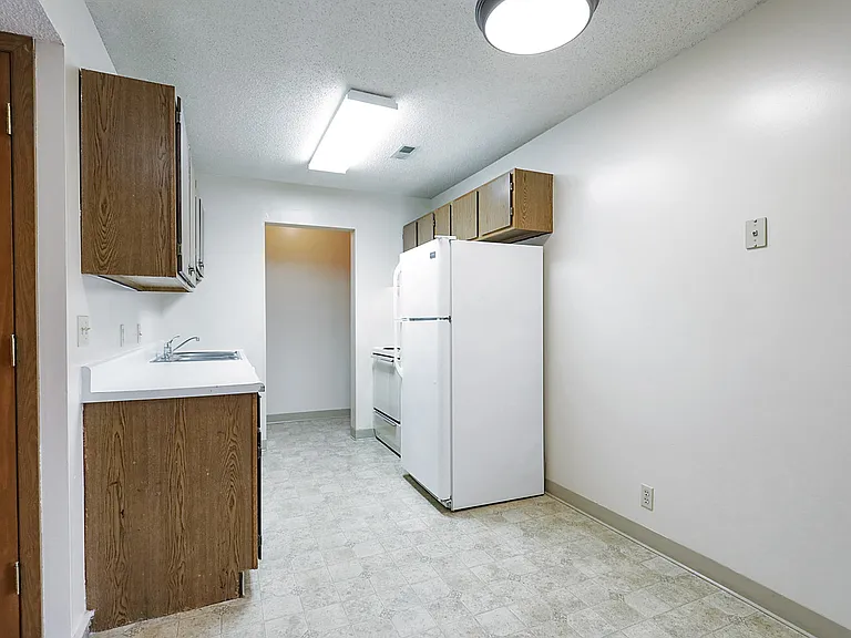 1235 B St #2 — Photo 9