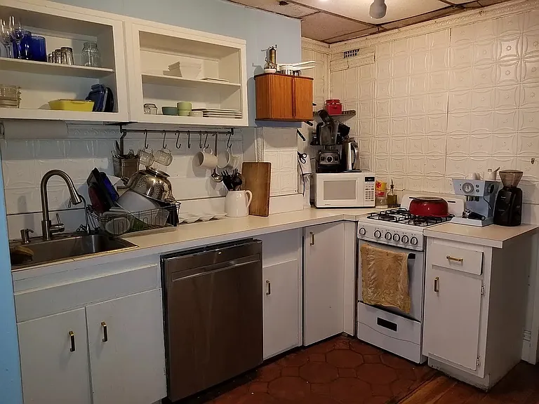 361 Pacific St #1 — Photo 4