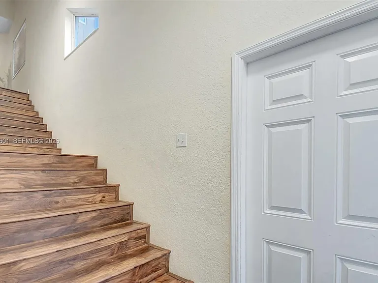 16339 Malibu Dr #22 — Photo 7
