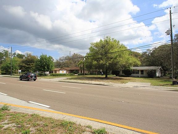 4th image of 2240 Alafaya Trl