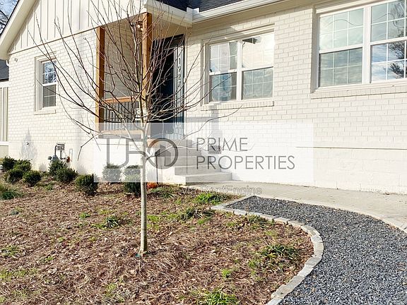 4th image of 1927 S Gordon St SW