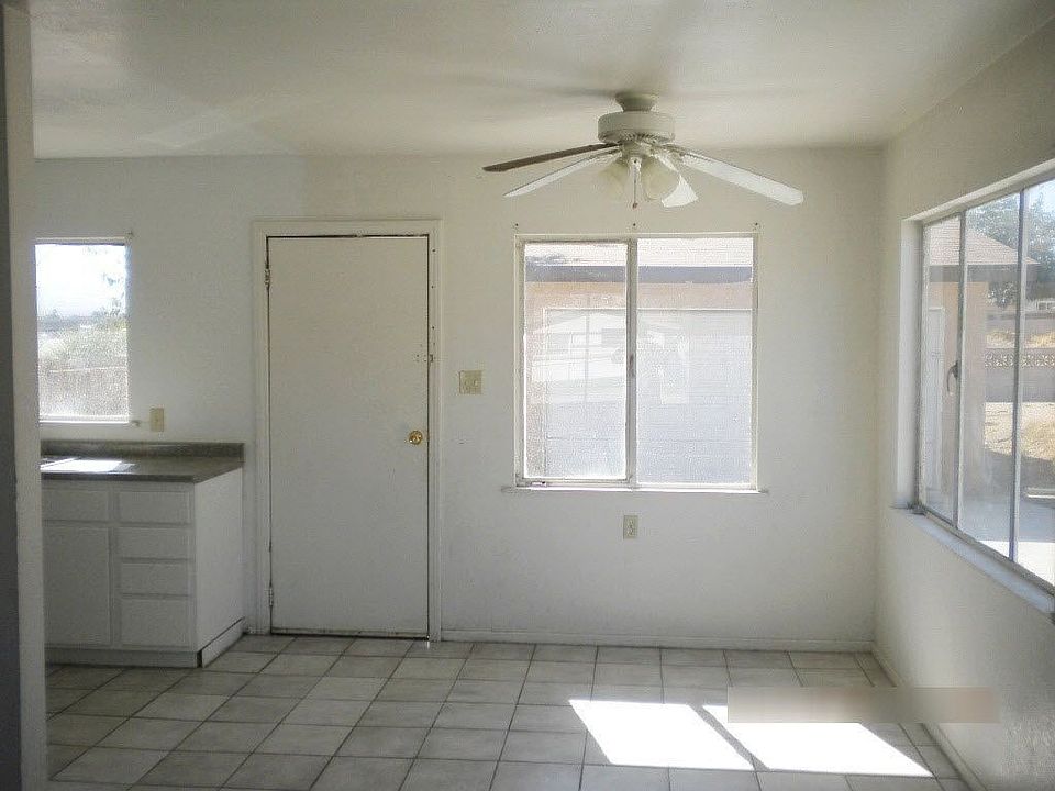 2nd image of 1136 E Virginia Way