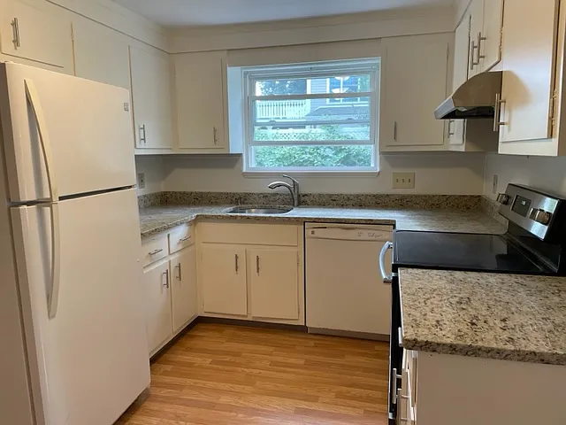 25 Guild Rd — Photo 2
