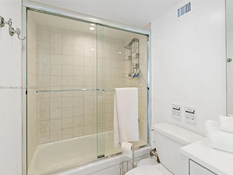9195 Collins Ave #1103 — Photo 17