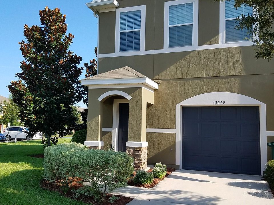 Well-maintained townhome