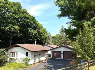 E2672 Remington Dr, La Valle, WI 53941