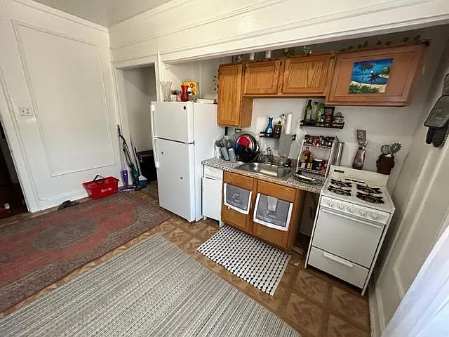 1154 W Lunt Ave #211 — Photo 4