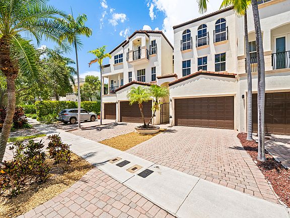 4th image of 1423 NE 26th Avenue #1423