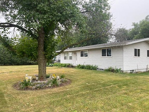 4th image of 698 Greenway Ave N