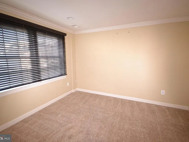 8921 Amelung St — Photo 18