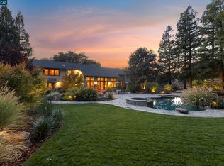 350 Pine Creek Rd, Walnut Creek, CA 94598