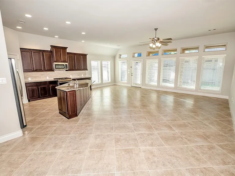 2911 River Flower Ln — Photo 6
