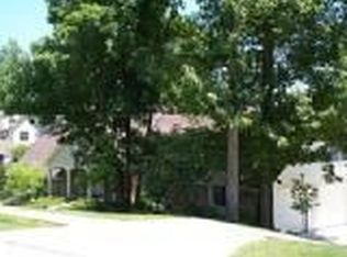 1474 Country Lake Estates Dr, Chesterfield, MO 63005