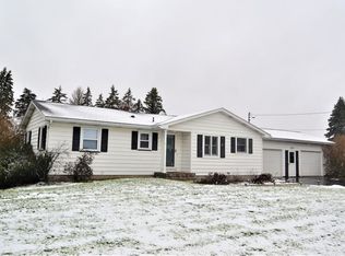 2621 Canandaigua Rd, Macedon, NY 14502