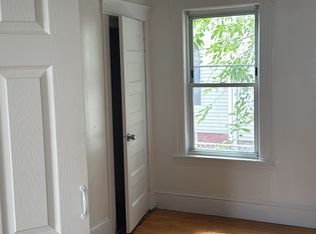 6 Ashmont Ave APT 1, Worcester, MA 01610