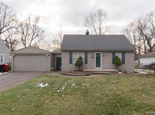 22147 Poinciana St, Southfield, MI
