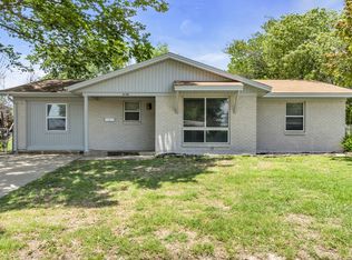 6106 Ivyhill Rd, Fort Worth, TX 76135