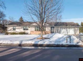 154 Catalina Dr, Mankato, MN 56001