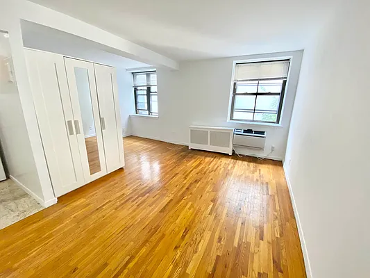 Rented by JM Preston Properties LLC | media 9