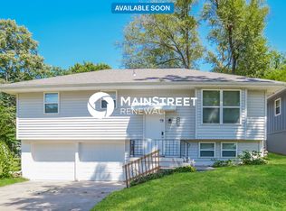 601 S Central St, Buckner, MO 64016