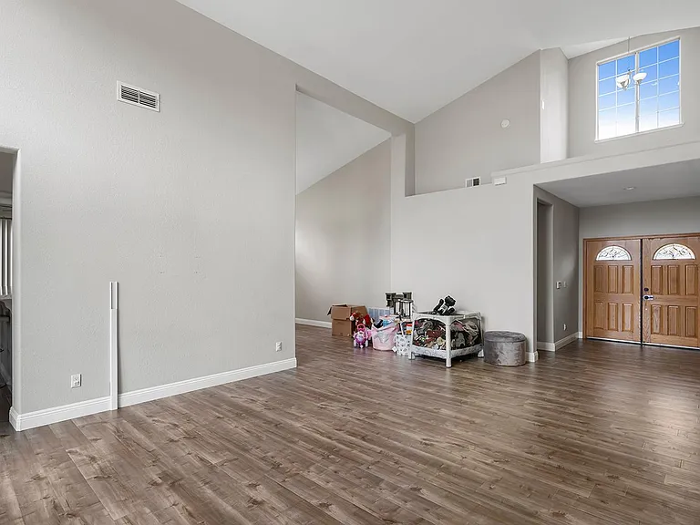 129 Biscayne Way — Photo 12