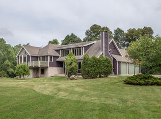 2340 Wexford Rd, Racine, WI 53405