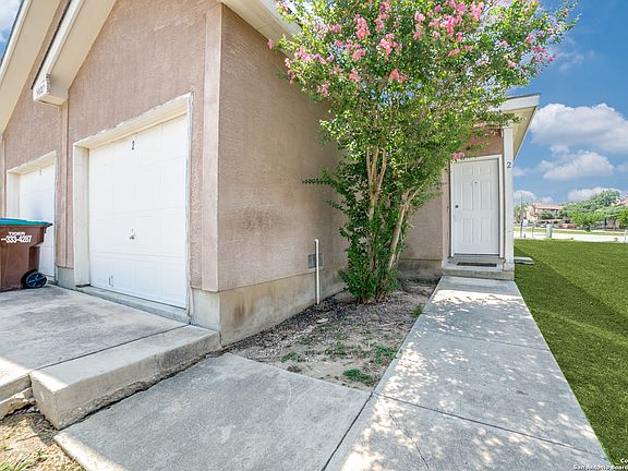 3rd image of 5827 Golf Bend
