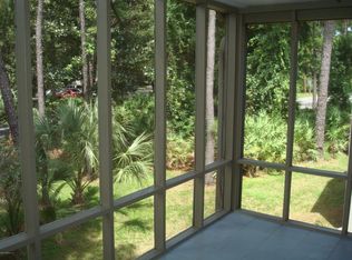 402 Branch Wood Ln, Jacksonville, FL 32256