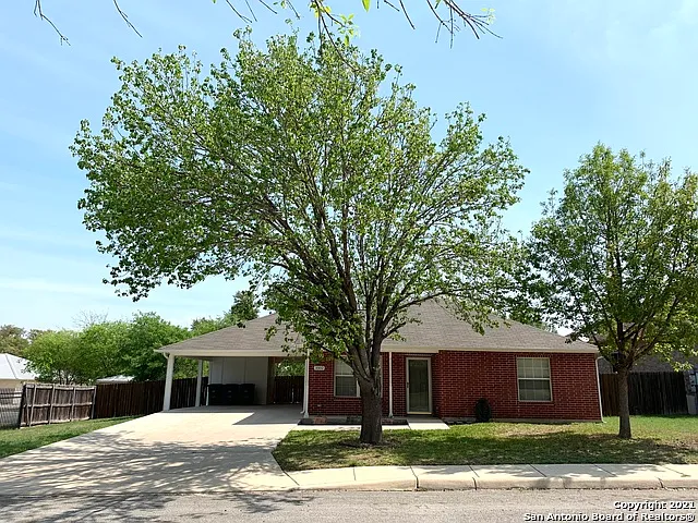 3502 Lura Ln