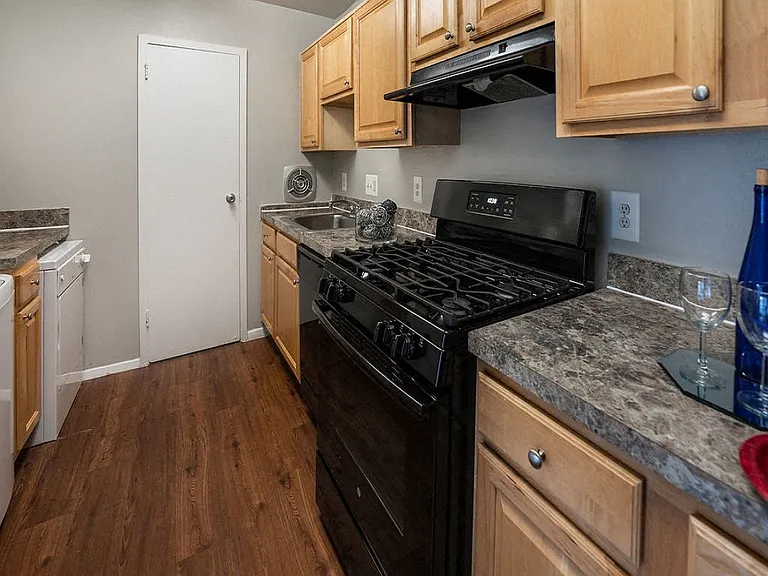 The Glendale Residence — Photo 7