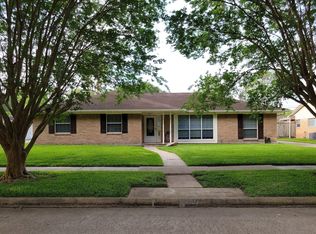 5811 Valkeith Dr, Houston, TX 77096