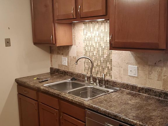 2nd image of 2076 Chateau Ct APT 205