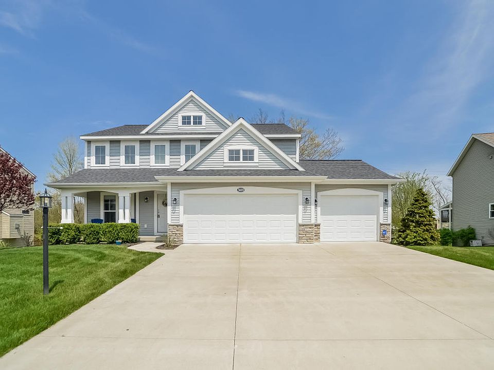 1st image of 3669 Bridgehampton Dr NE