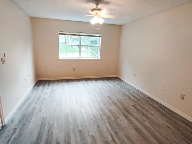 8105 Olympia Ct — Photo 14