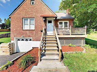 16 Swatling Rd, Latham, NY 12110