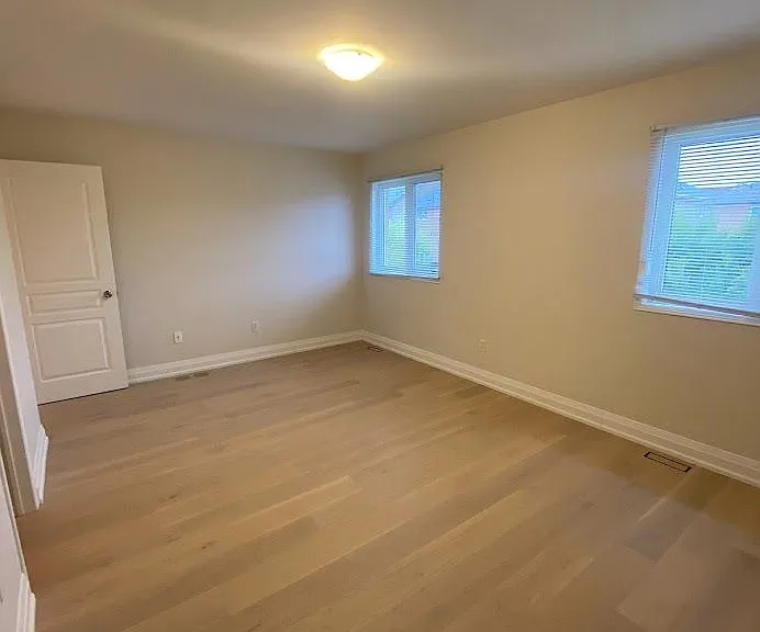1812 Castlemore Ave — Photo 15