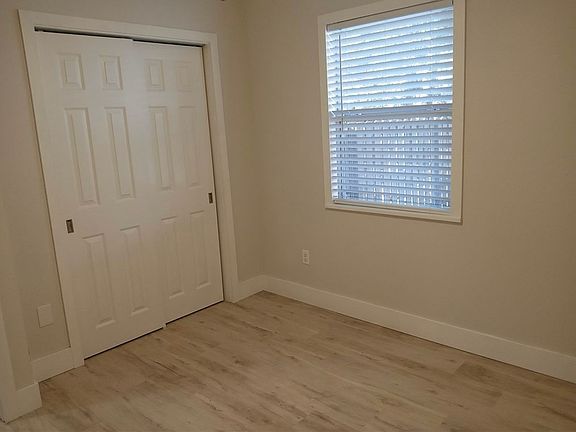 2nd image of 207 Anderson St