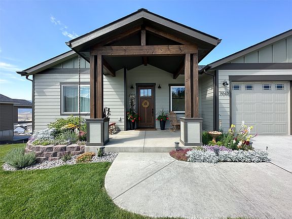 2nd image of 7043 Guinevere Dr